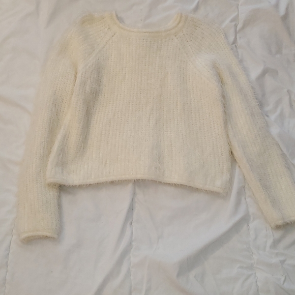 White Sweater - Picture 1 of 2
